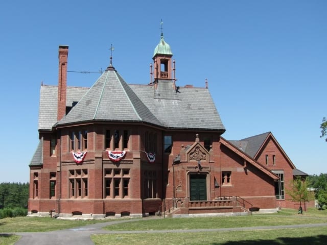 Harvard Buildings | Harvard Historical Society